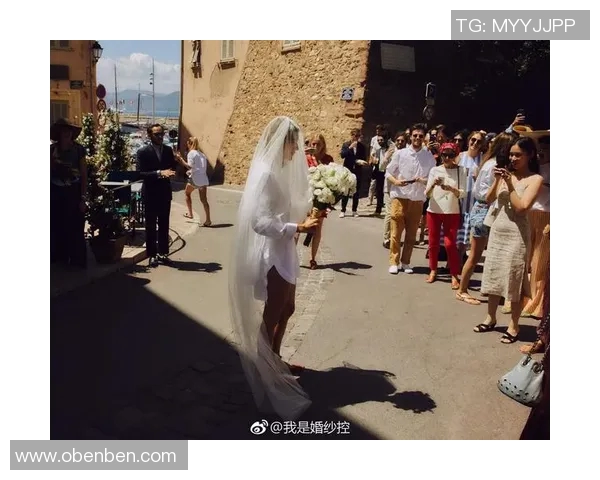 婚纱的魅力与历史：探索婚礼背后的文化与设计演变